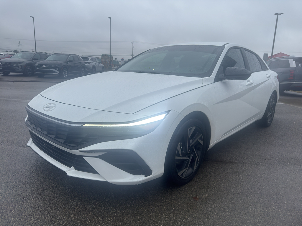 2025 Hyundai Elantra Hybrid photo 2