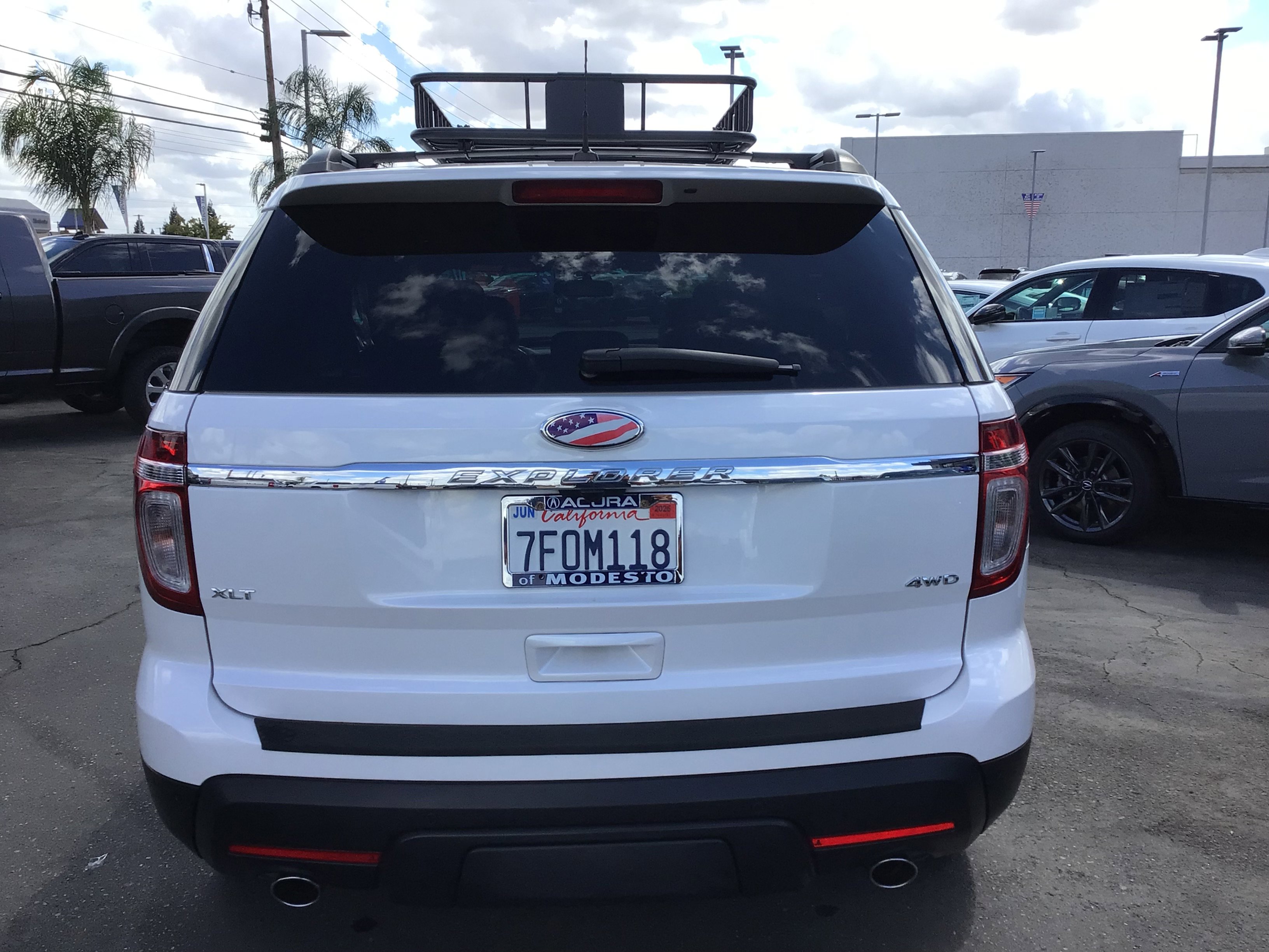 2014 Ford Explorer XLT photo 5