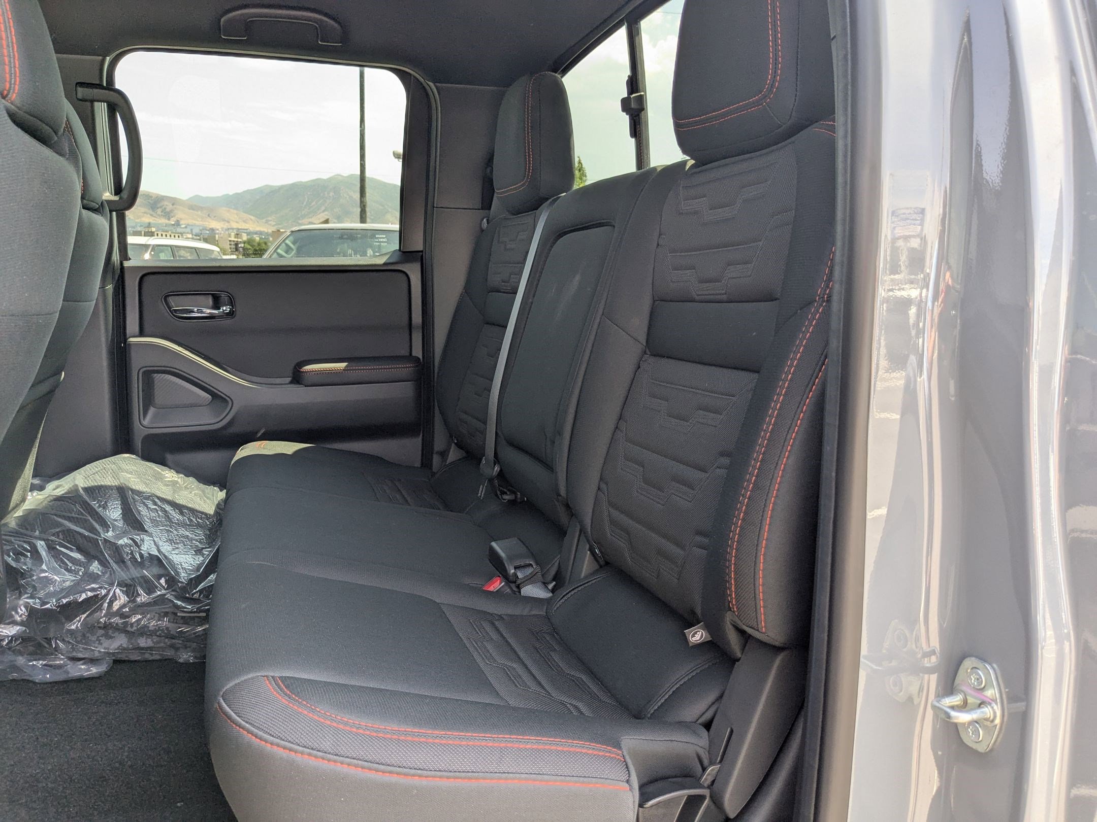 2025 Nissan Frontier Crew Cab PRO-4X photo 16