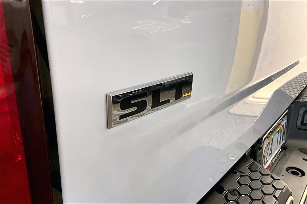 2022 Ram 1500 Classic SLT photo 27