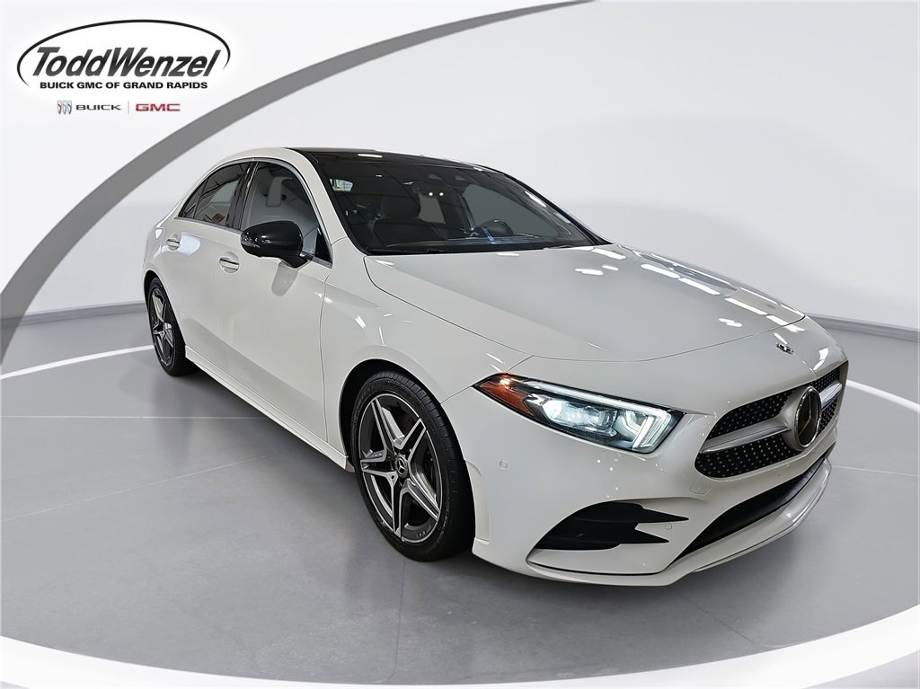 2020 Mercedes-Benz A-Class A220's photo