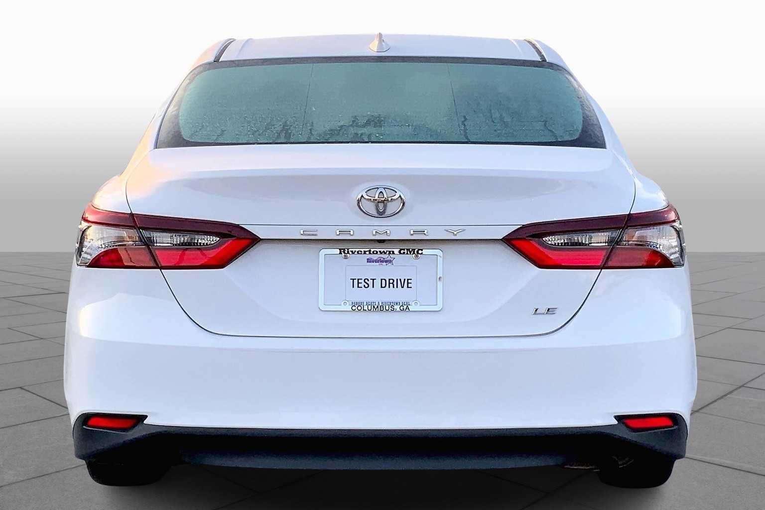 2023 Toyota Camry LE photo 7