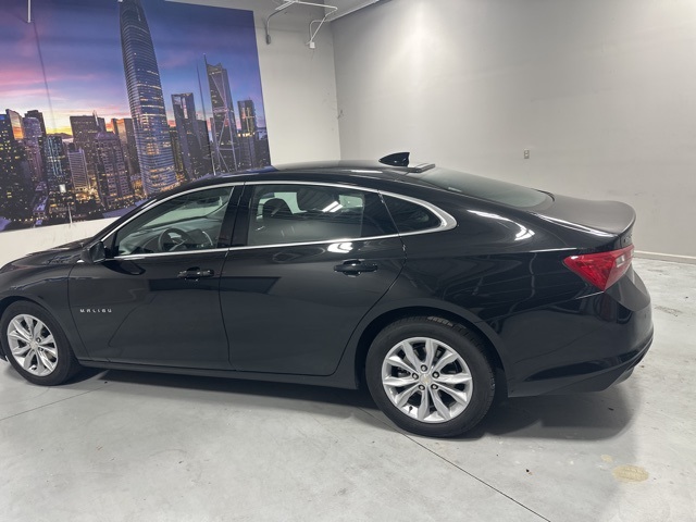 2024 Chevrolet Malibu 1LT photo 3