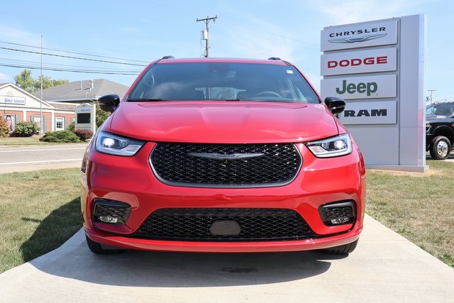 2026 Chrysler Pacifica Limited S Appearance photo 5