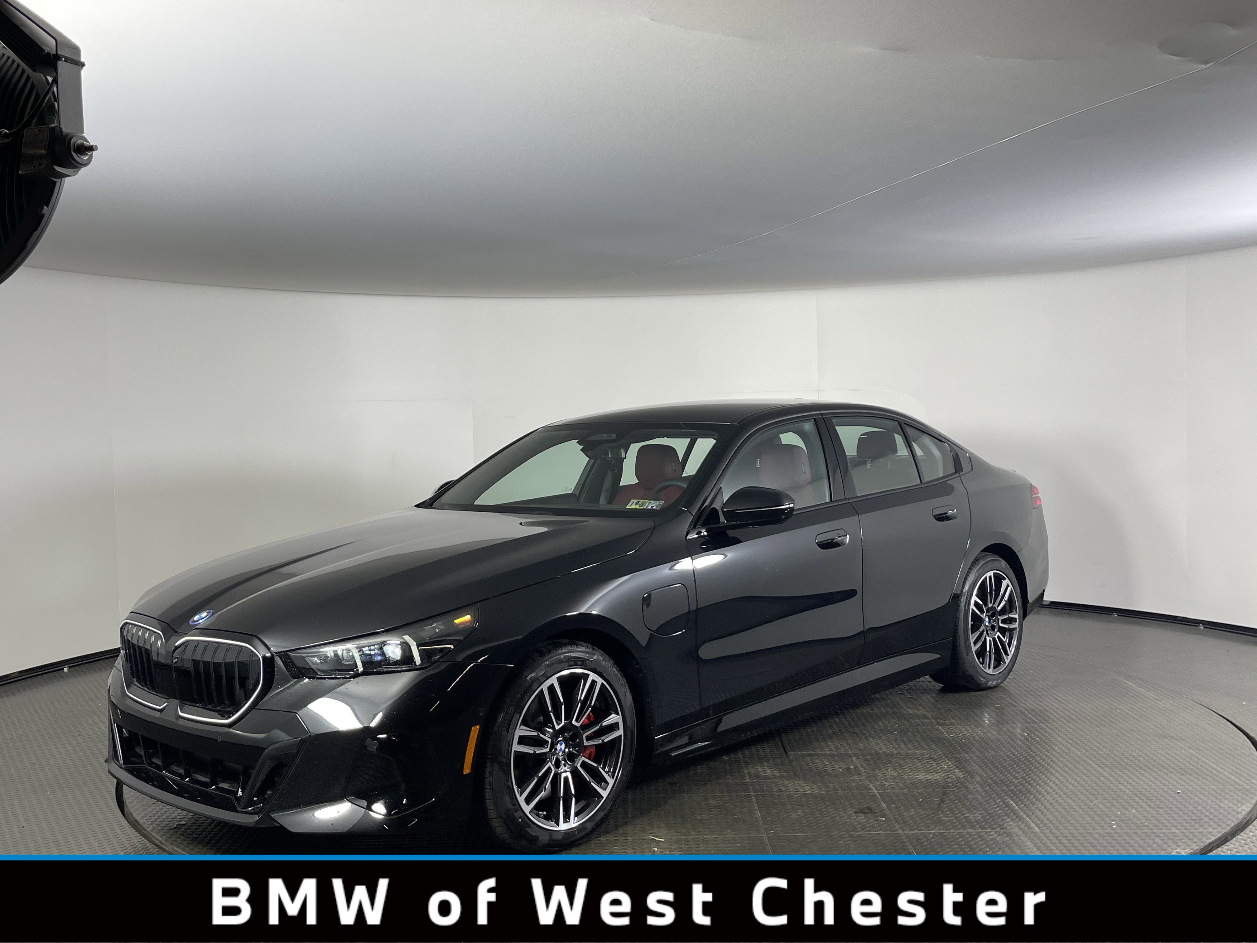 2026 BMW 5 Series 550e's photo