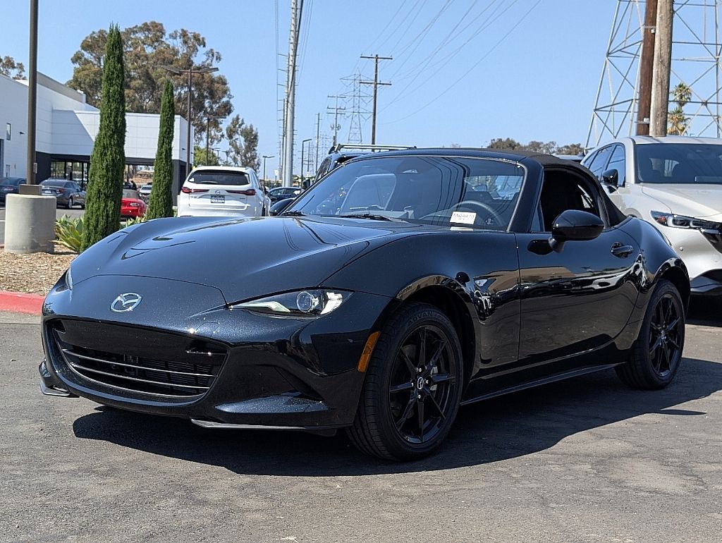 2025 Mazda MX-5 Miata Miata Sport photo 3