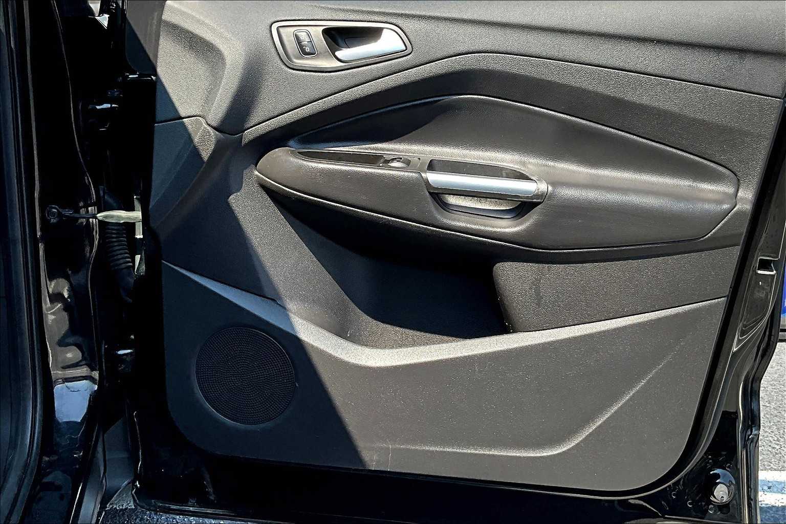 2017 Ford Escape SE photo 19