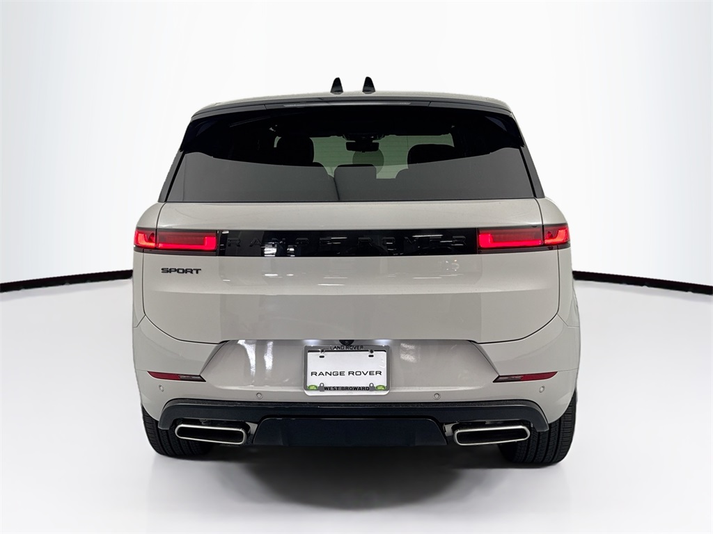 2025 Land Rover Range Rover Sport SE photo 4