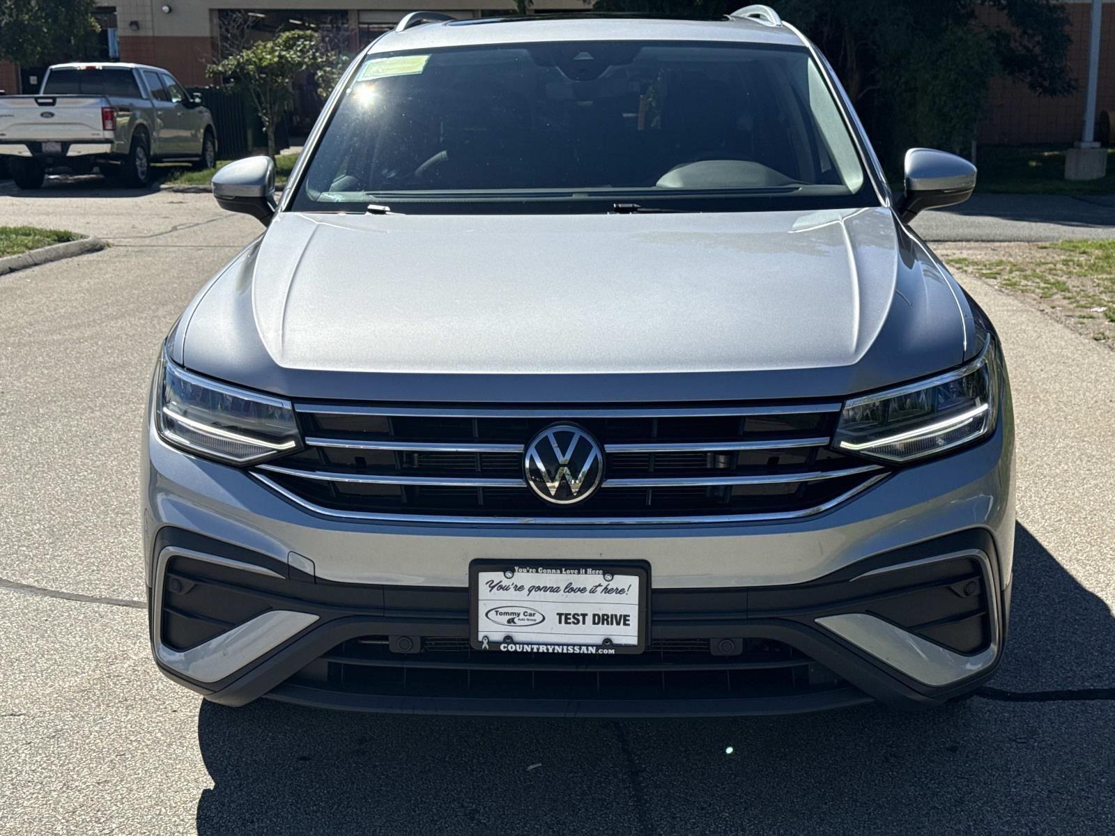 2024 Volkswagen Tiguan SE Wolfsburg Edition photo 2