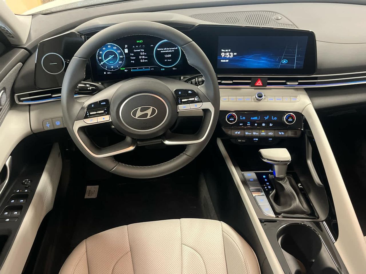 2025 Hyundai Elantra Hybrid Limited photo 30