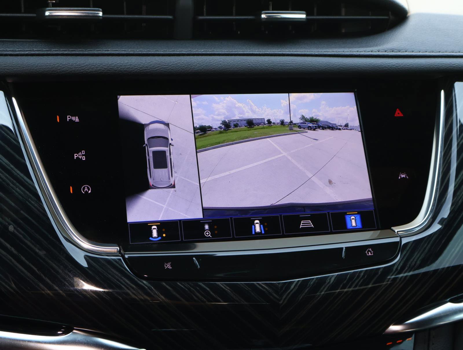 2025 Cadillac XT6 Premium Luxury photo 34