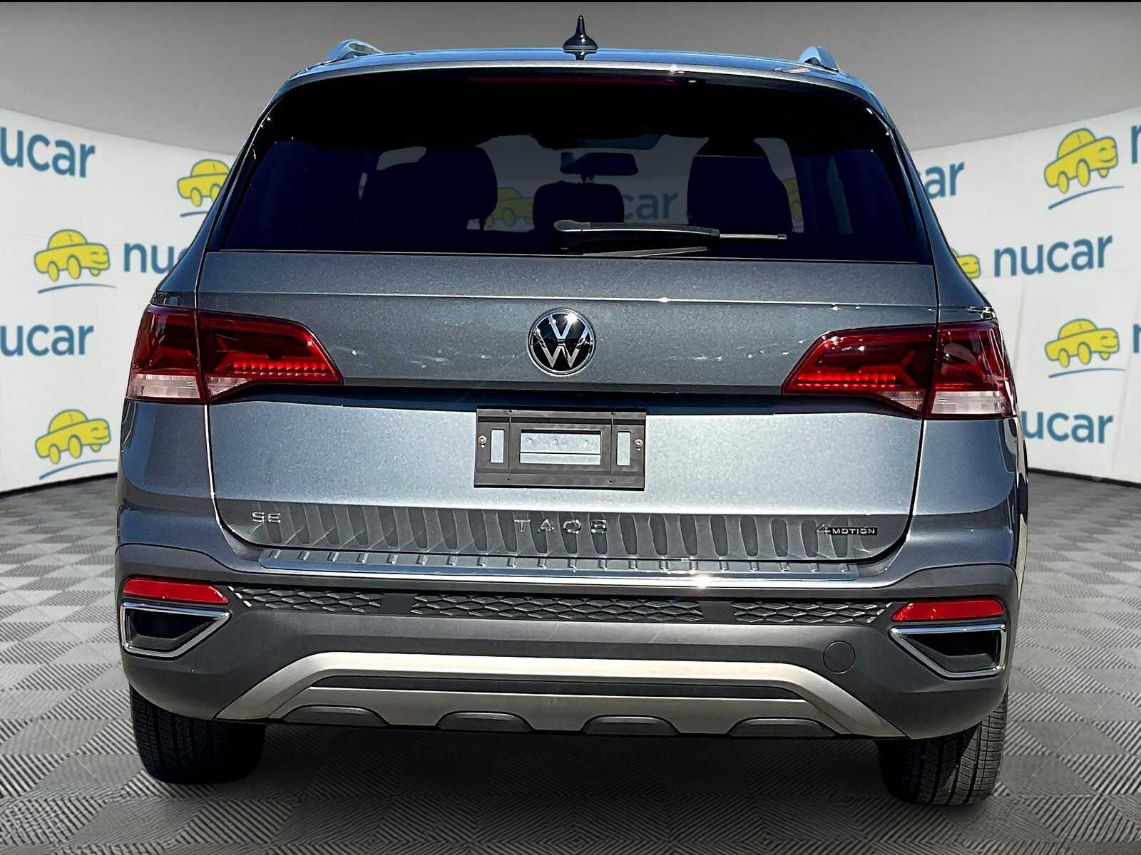 2022 Volkswagen Taos SE photo 2