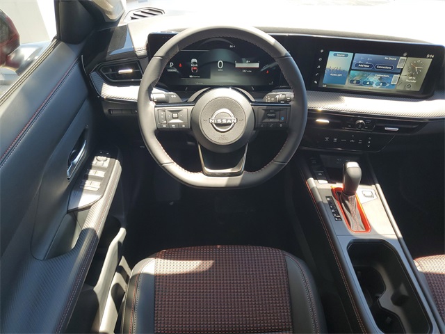 2025 Nissan Kicks SR photo 15