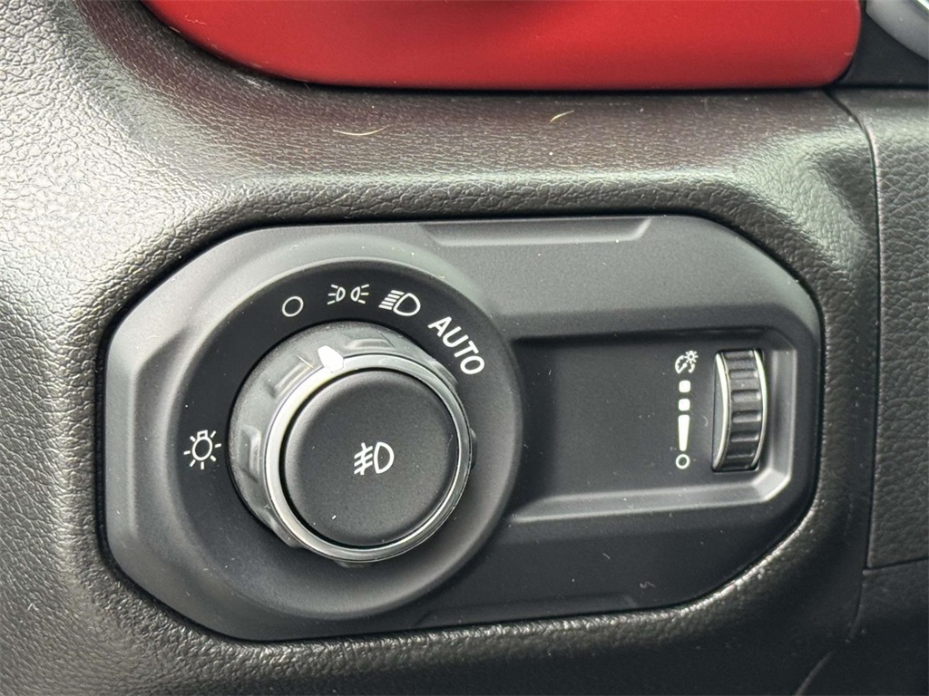 2023 Jeep Wrangler Rubicon photo 26