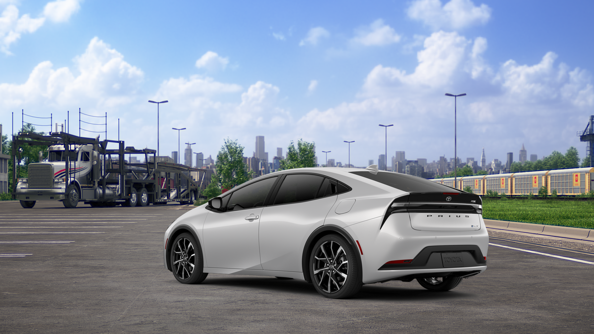 2026 Toyota Prius Plug-in Hybrid XSE photo 6