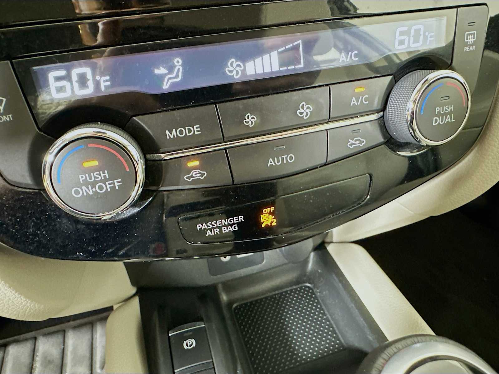 2019 Nissan Rogue Sport SV photo 14