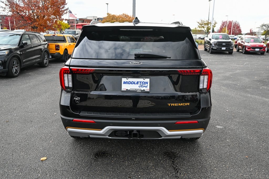 2026 Ford Explorer photo 4