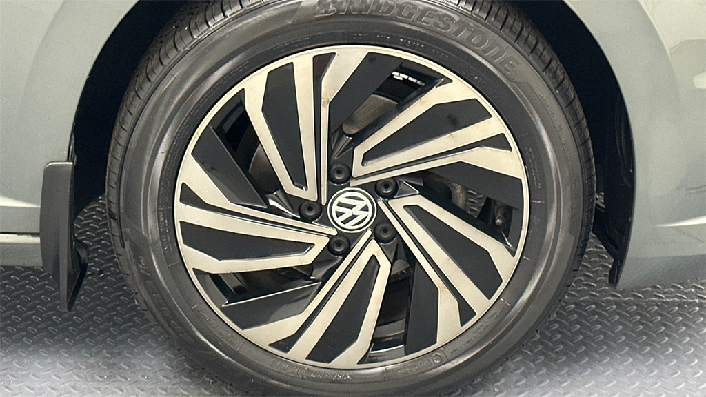 2019 Volkswagen Jetta SEL Premium photo 19