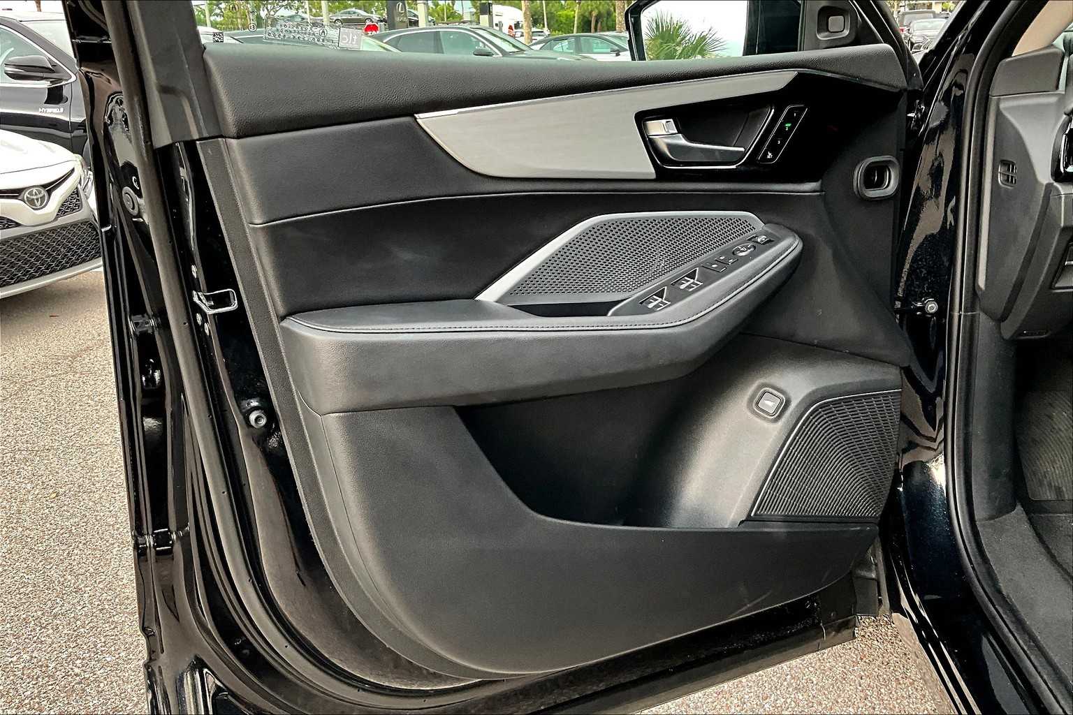 2025 Acura MDX SH-AWD photo 22