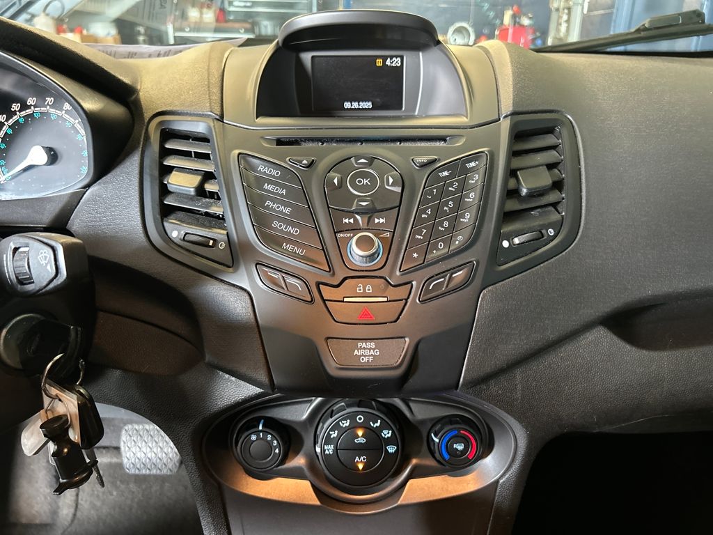 2018 Ford Fiesta S photo 13