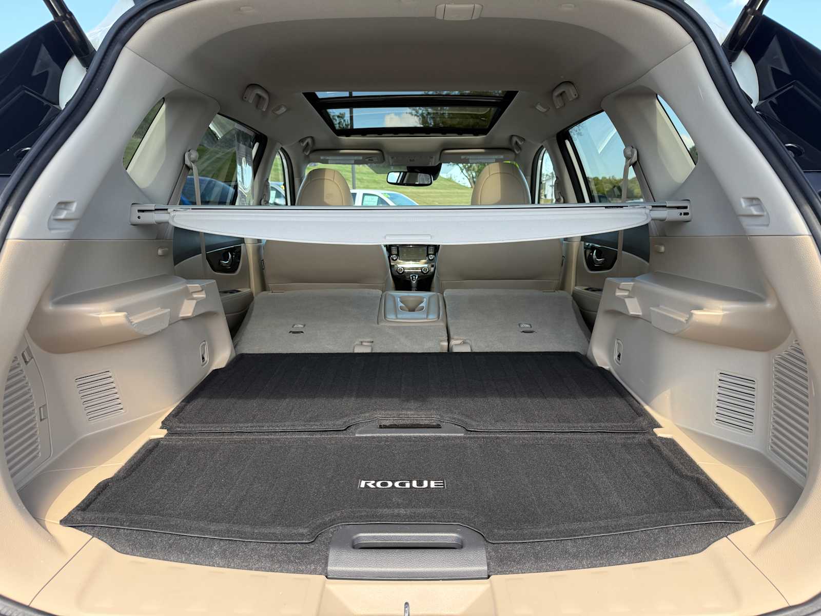 2018 Nissan Rogue SL photo 10