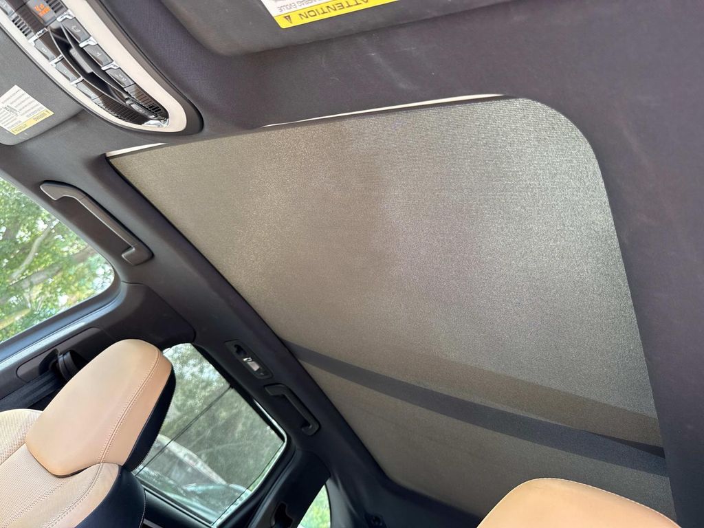 2016 Porsche Cayenne Base photo 39