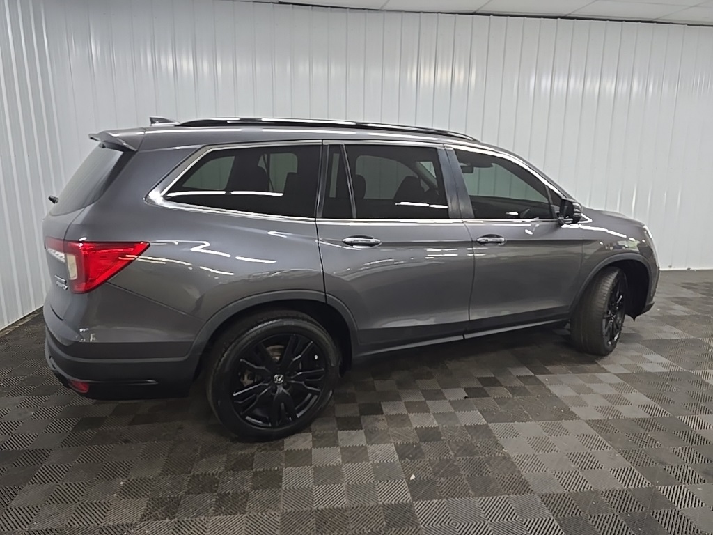 2022 Honda Pilot Special Edition photo 3