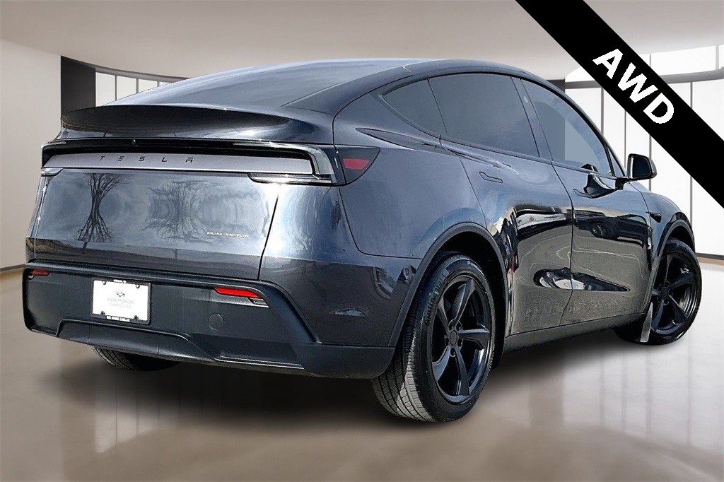 Used 2026 Tesla Model Y Long Range with VIN 7SAYGDEE9TF375372 for sale in Norman, OK