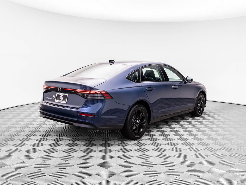 2025 Honda Accord SE photo 3