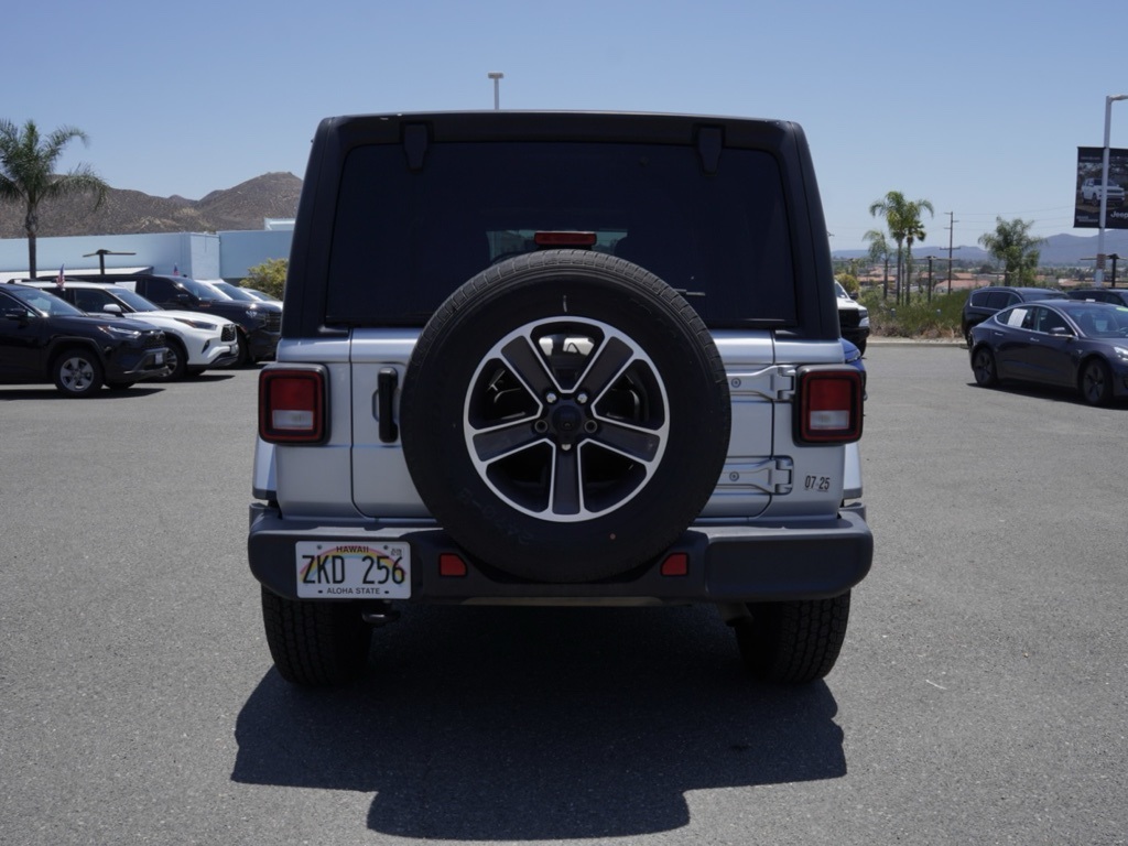 2023 Jeep Wrangler Sahara photo 4