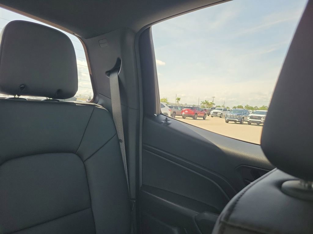 2025 Chevrolet Colorado LT photo 14