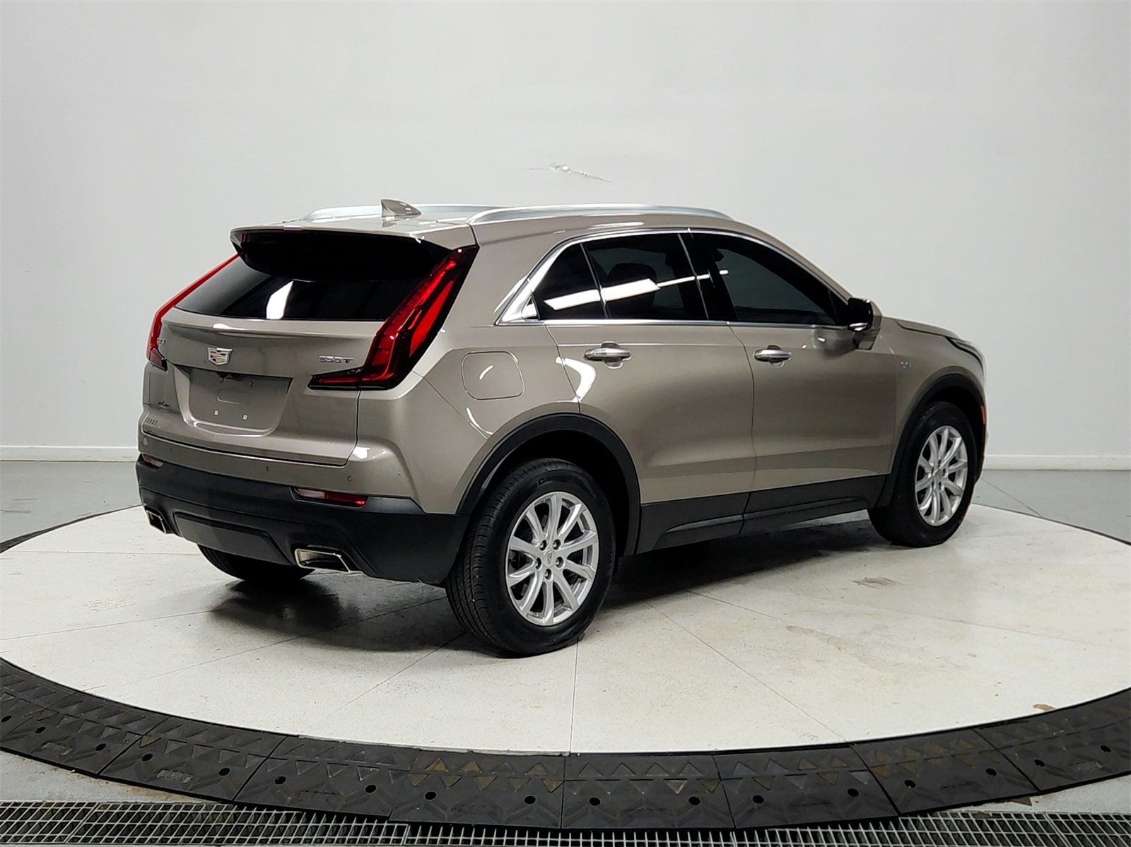 2023 Cadillac XT4 Luxury photo 4