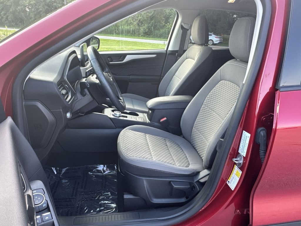 2022 Ford Escape SE photo 13