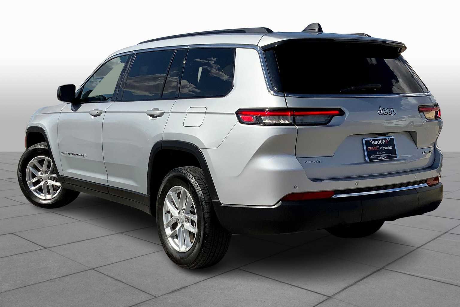 2024 Jeep Grand Cherokee Laredo X photo 9