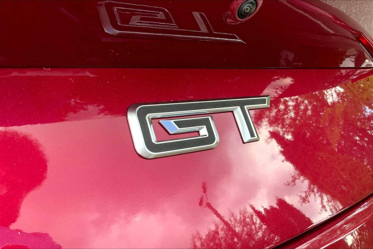 2025 Ford Mustang GT Premium photo 14