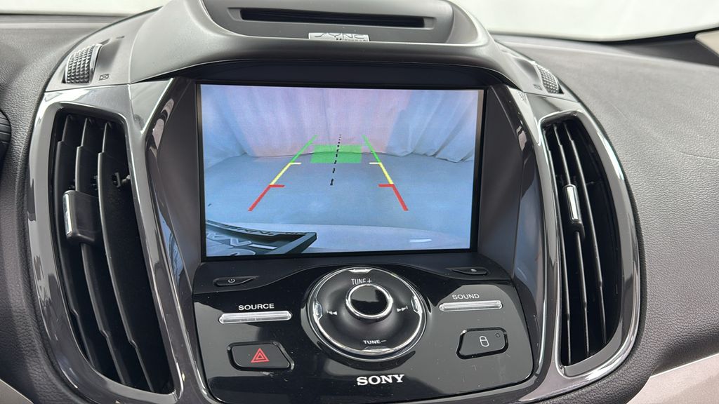 2014 Ford C-Max Hybrid SEL photo 26