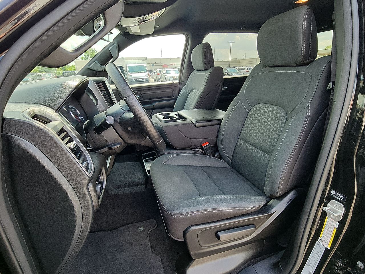 2025 Ram 1500 Tradesman photo 11