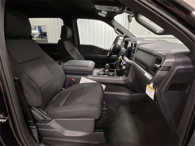 2025 Ford F-150 XLT photo 27