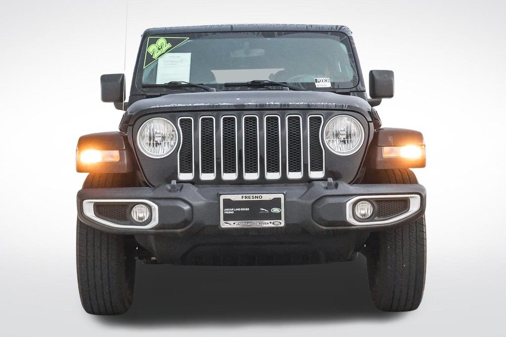 2022 Jeep Wrangler Unlimited Sahara photo 3