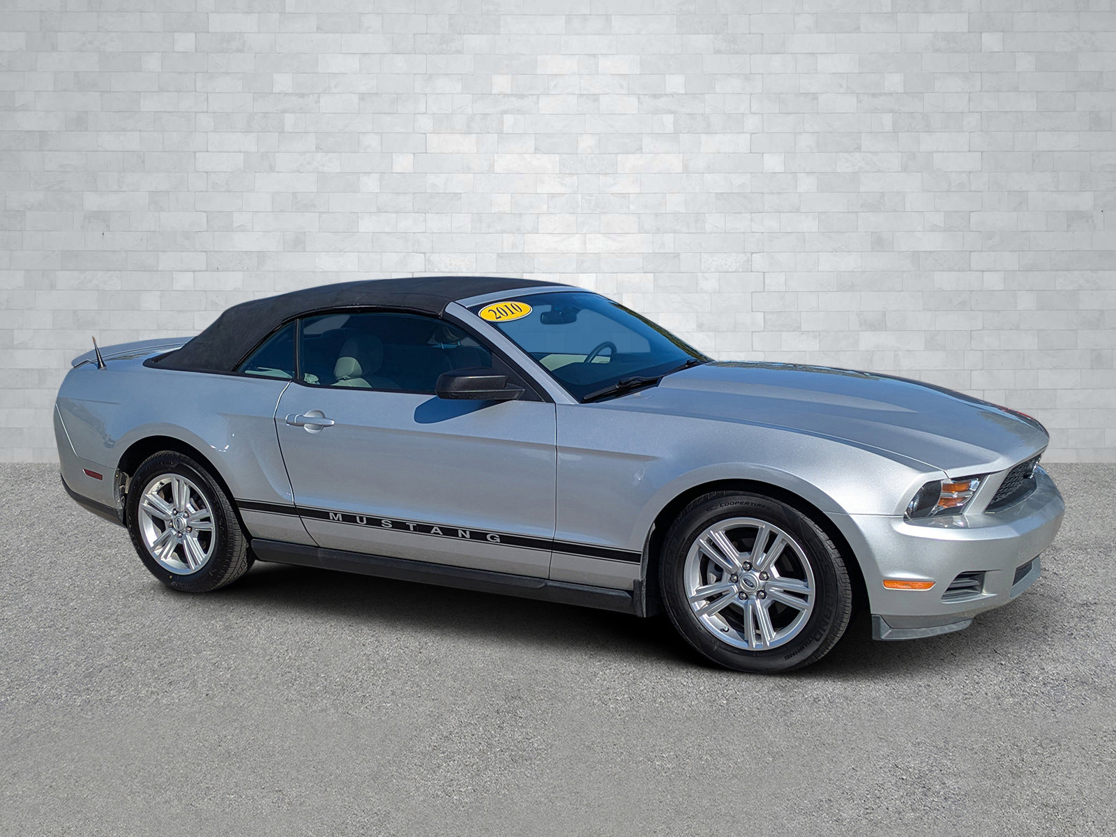 2010 Ford Mustang V6's photo