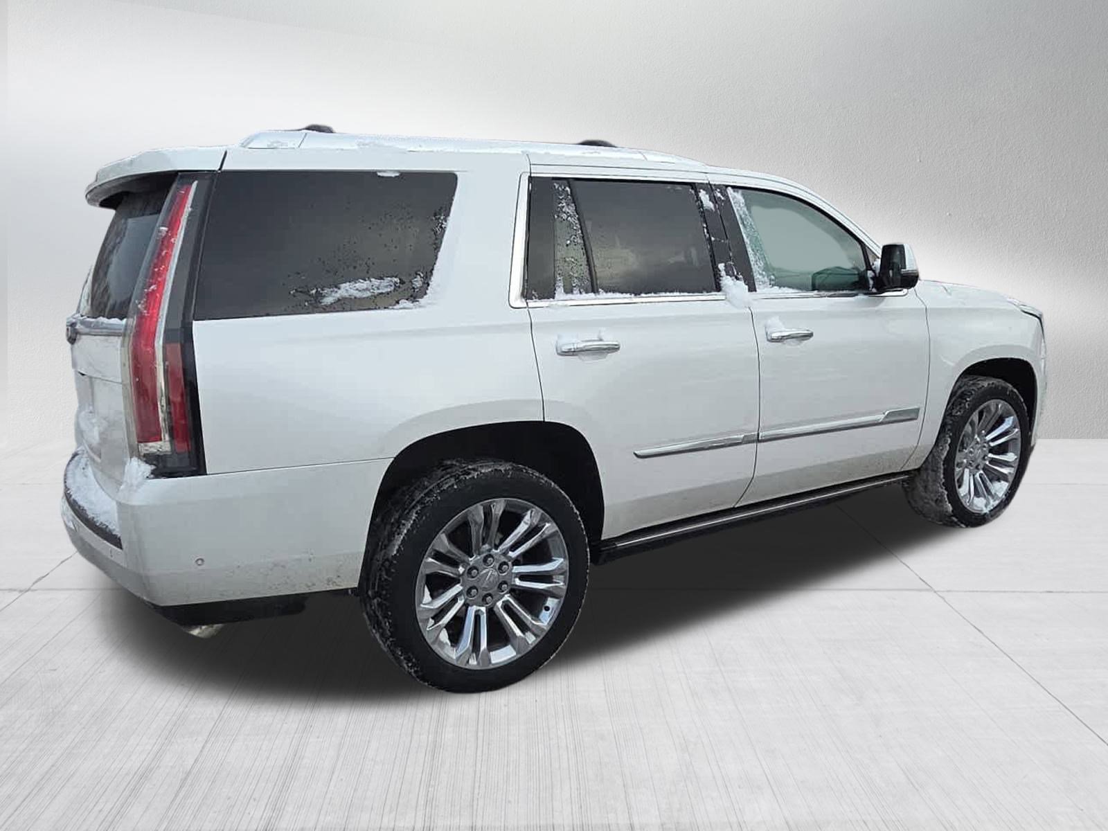 2018 Cadillac Escalade Premium Luxury photo 3