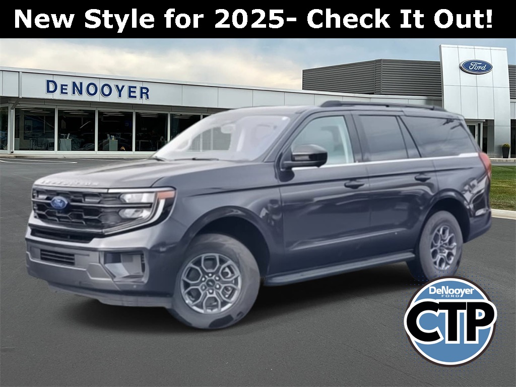 2025 Ford Expedition Active's photo