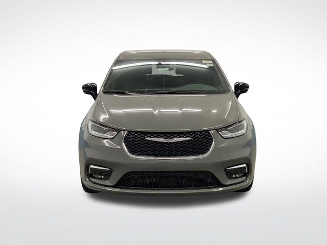 2025 Chrysler Pacifica photo 12