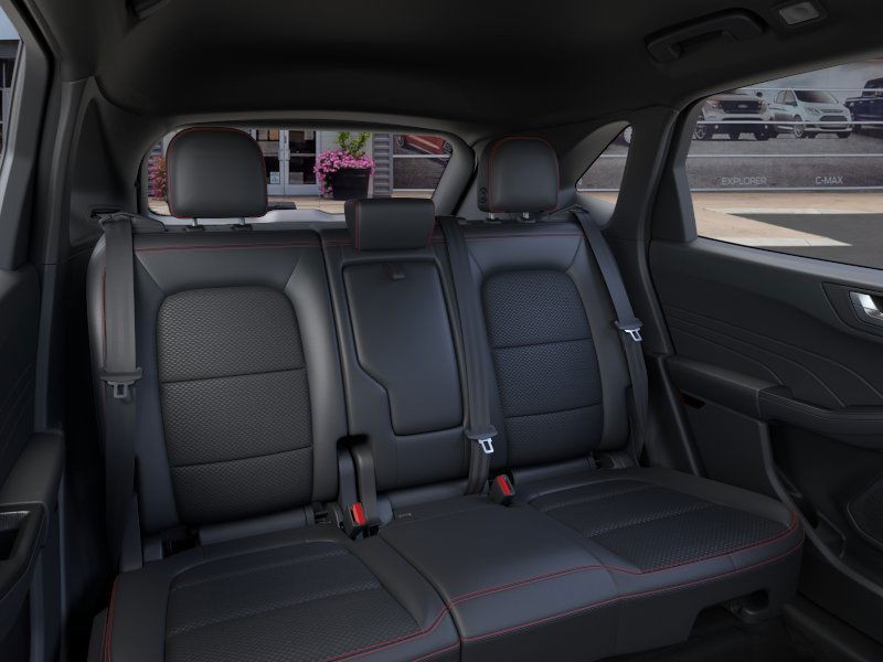 2025 Ford Escape ST-Line photo 4