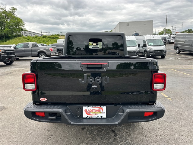 2025 Jeep Gladiator Sport S photo 7