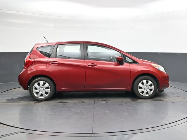 2016 Nissan Versa Note SV photo 2