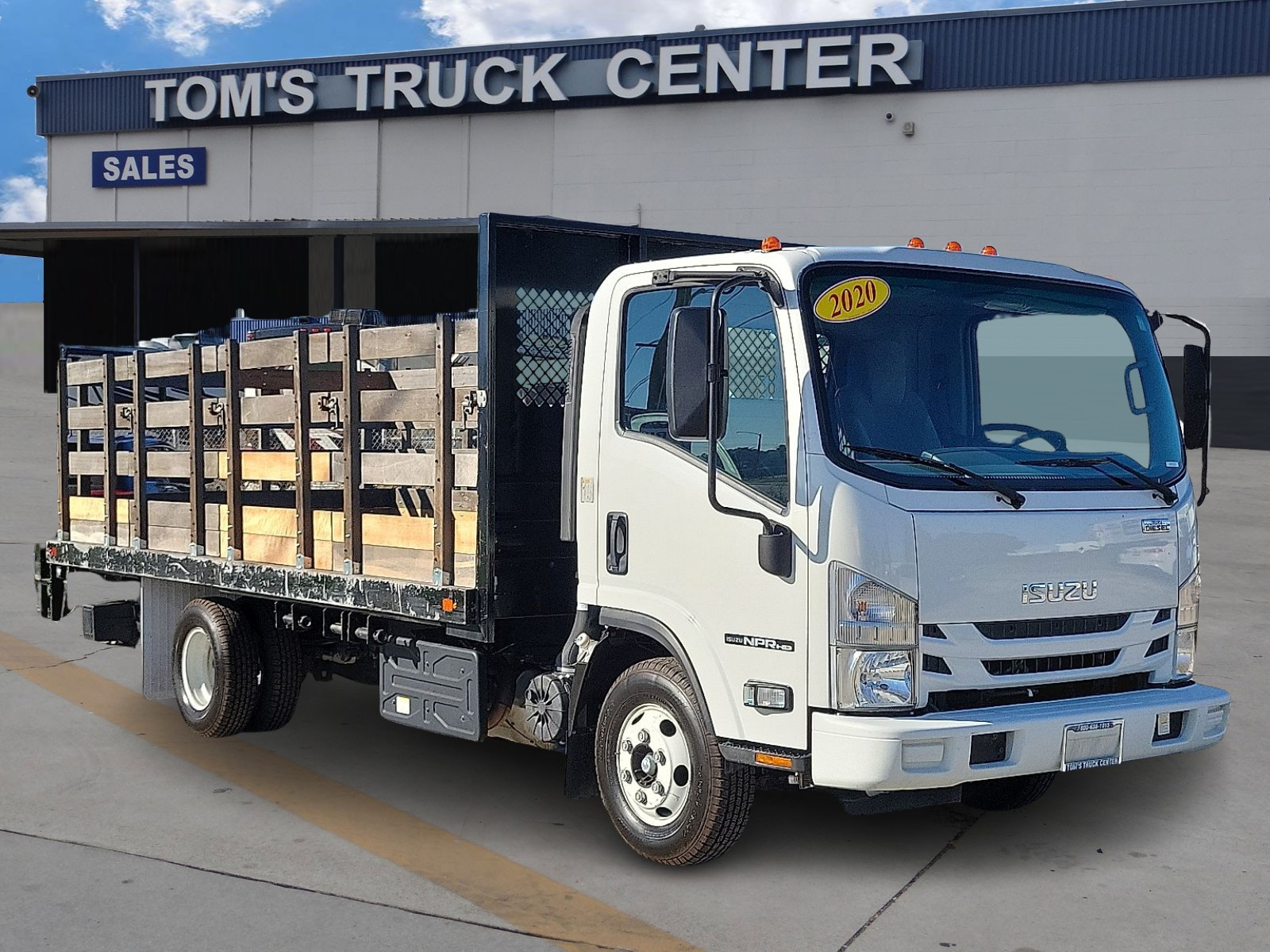 2020 Isuzu NPR HD's photo