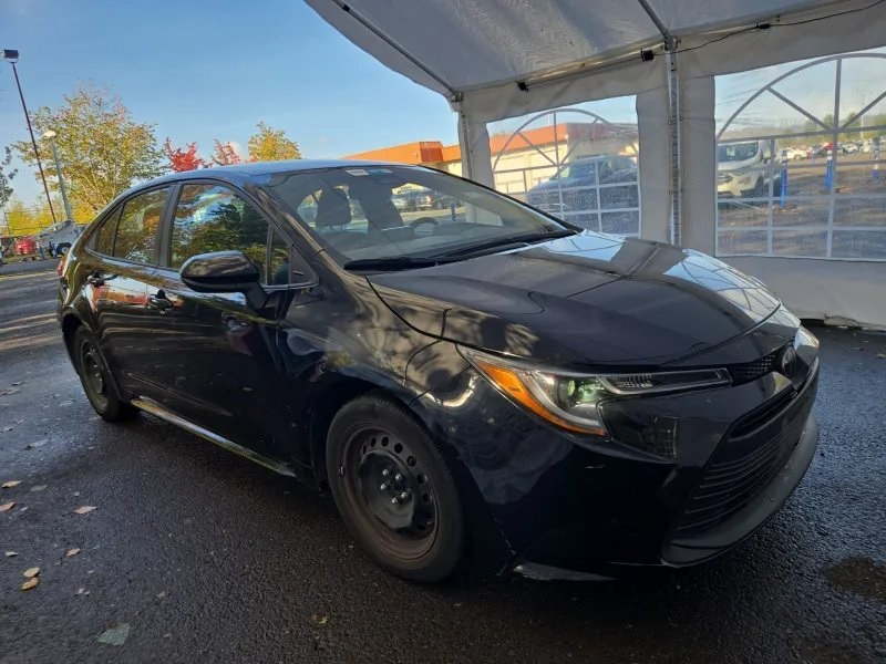 2024 Toyota Corolla LE photo 2