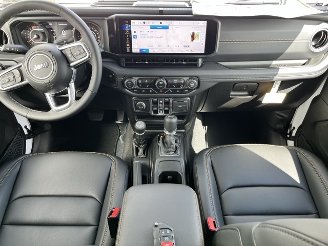 2025 Jeep Wrangler Sahara photo 8