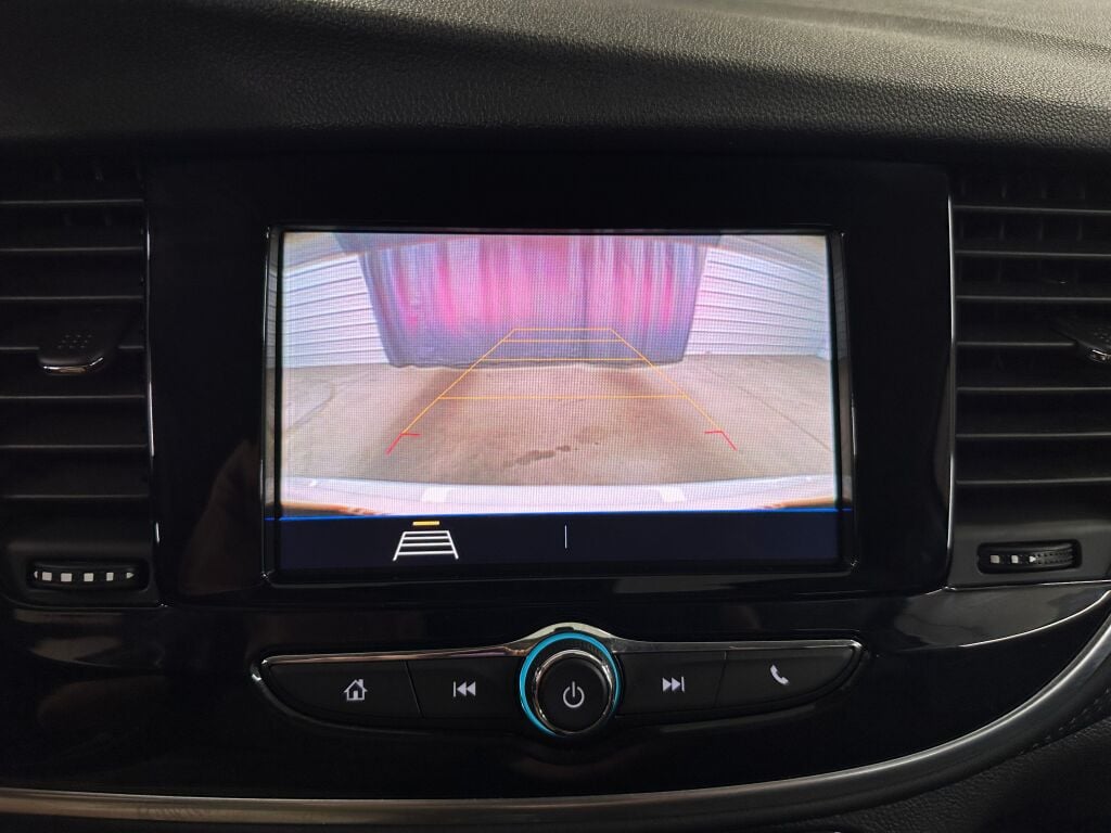 2022 Buick Encore Preferred photo 9